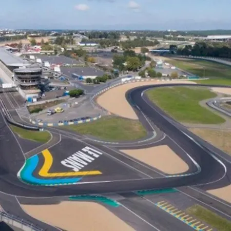 Maison Proche Circuit 24 Heures Hébergement de vacances *